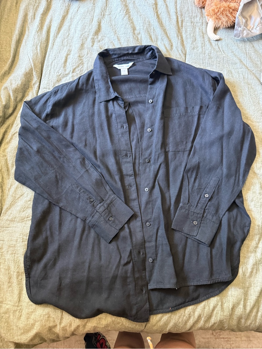 Old Navy women’s Dark Black Long Sleeve Button-Down Shirt